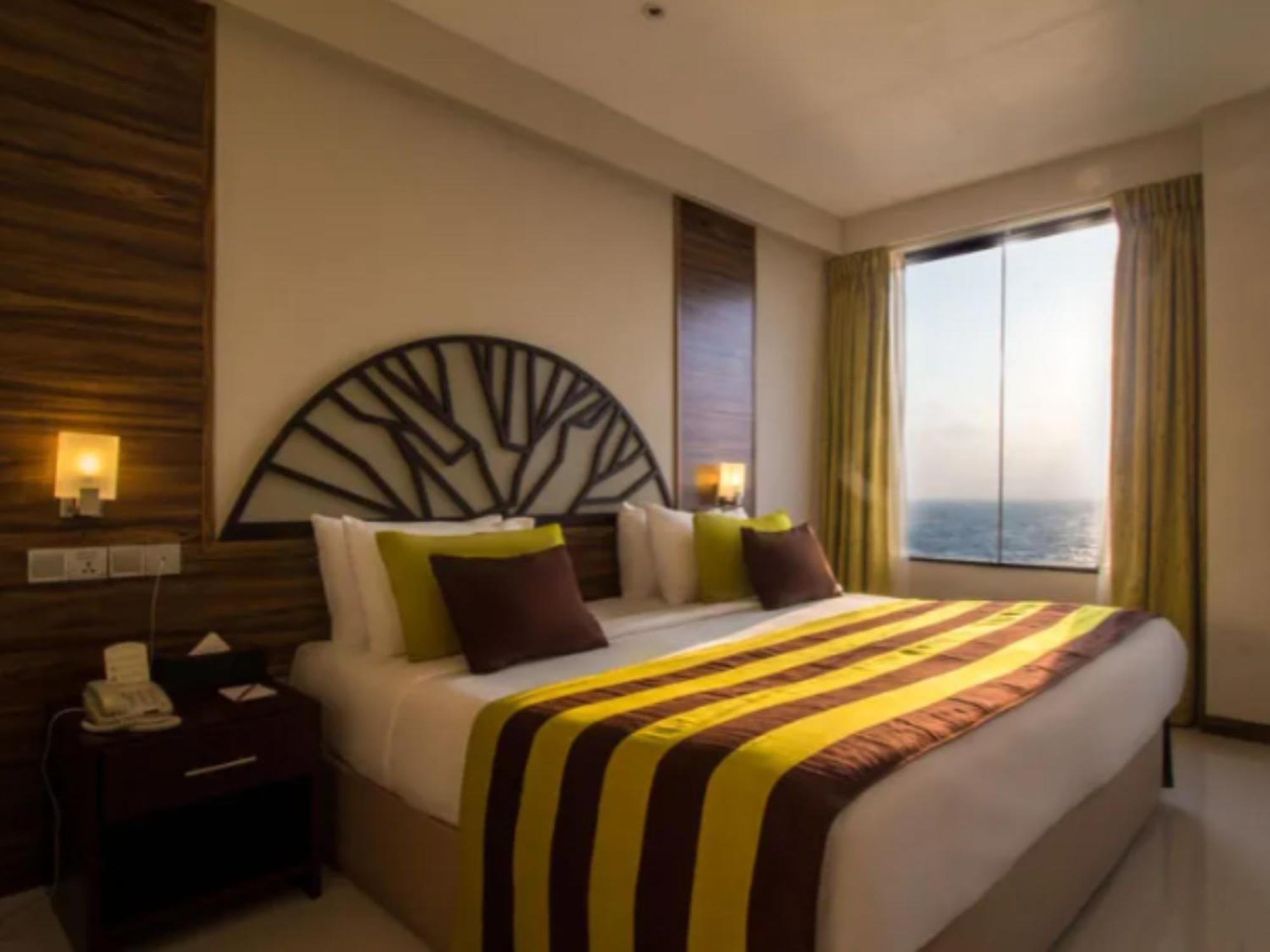 The Ocean Colombo Hotel Buitenkant foto